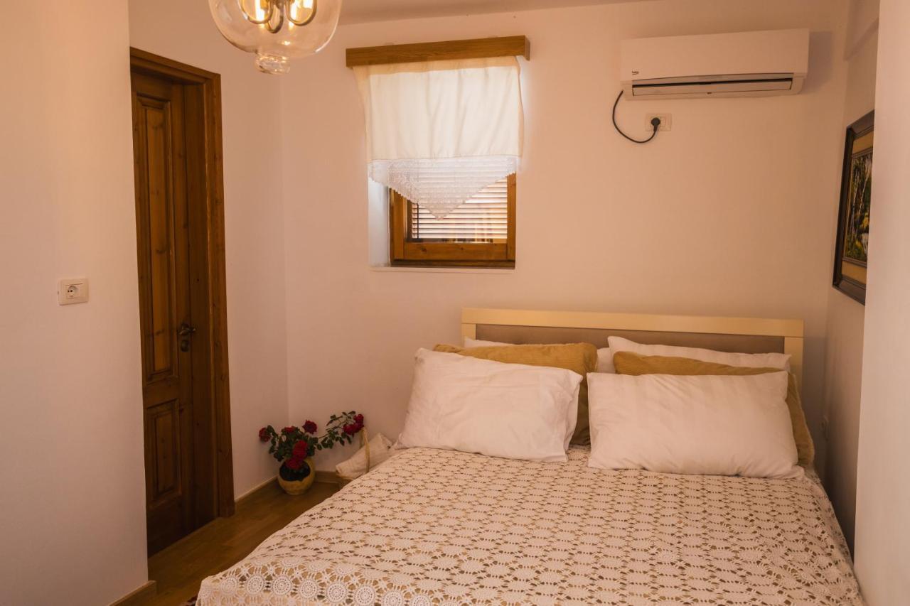 Villa Porta Qëparo Exteriér fotografie